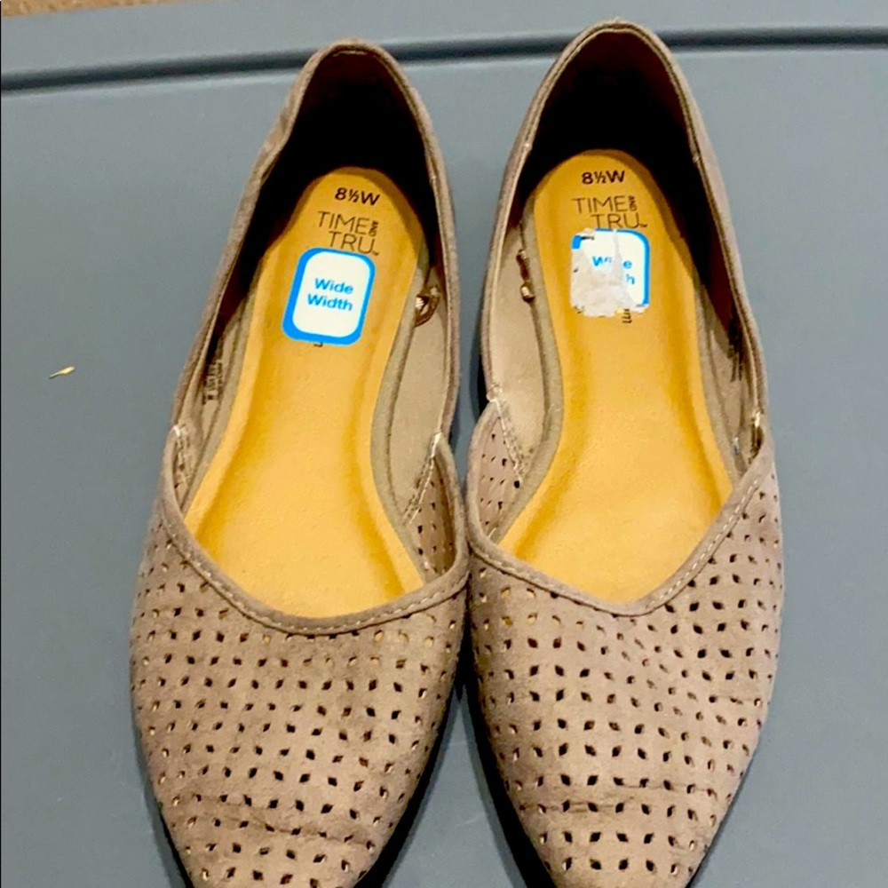 Flat nice shoes